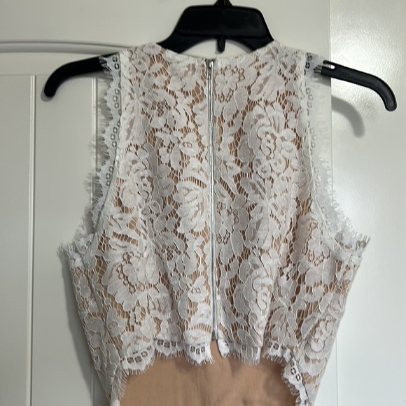Endless Rose White Lace Romper Cut Out Lined Sorority Party Anthro Sz M - Picture 8 of 12